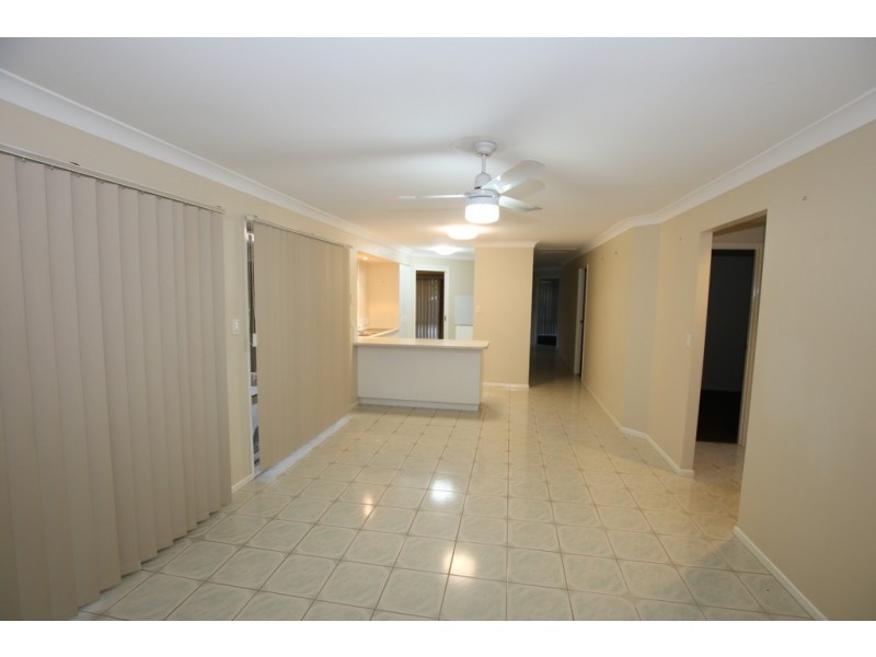 19 Spruce Street, Loganlea QLD 4131