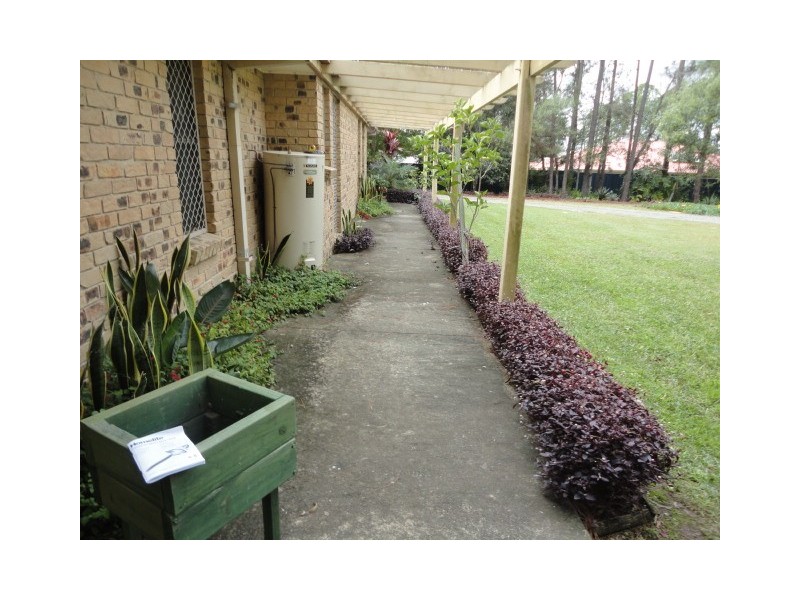 19 Spruce Street, Loganlea QLD 4131