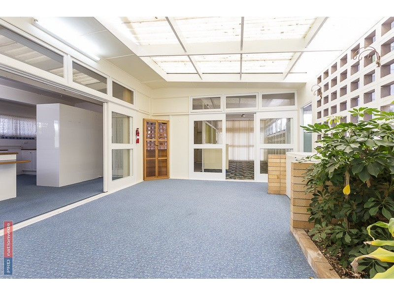 33 Packett Crescent, Loganlea QLD 4131