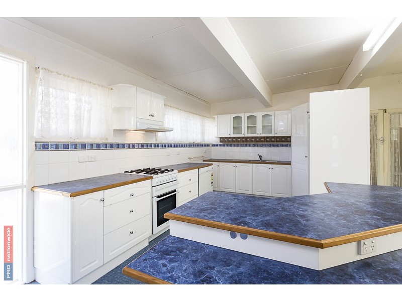 33 Packett Crescent, Loganlea QLD 4131