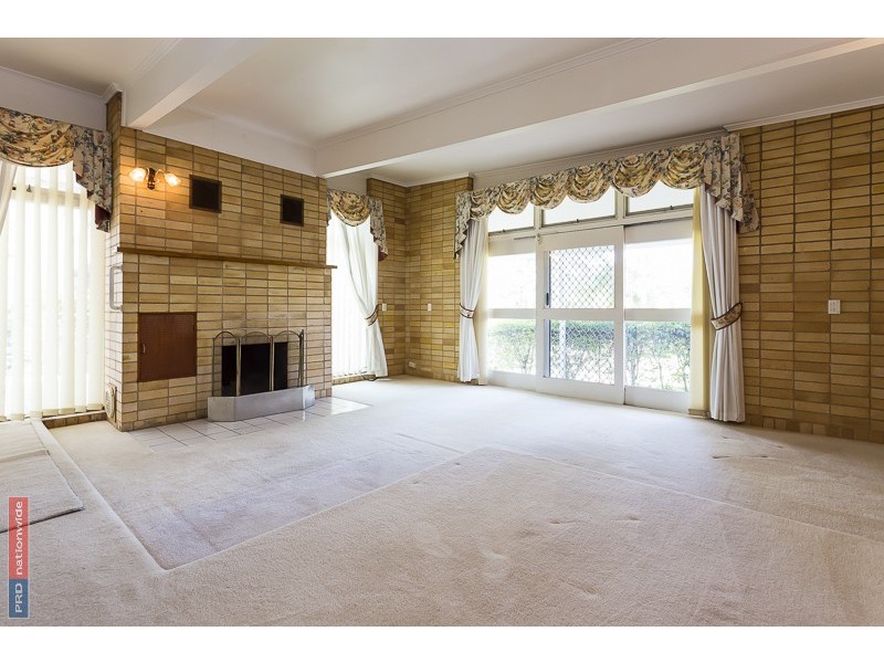 33 Packett Crescent, Loganlea QLD 4131