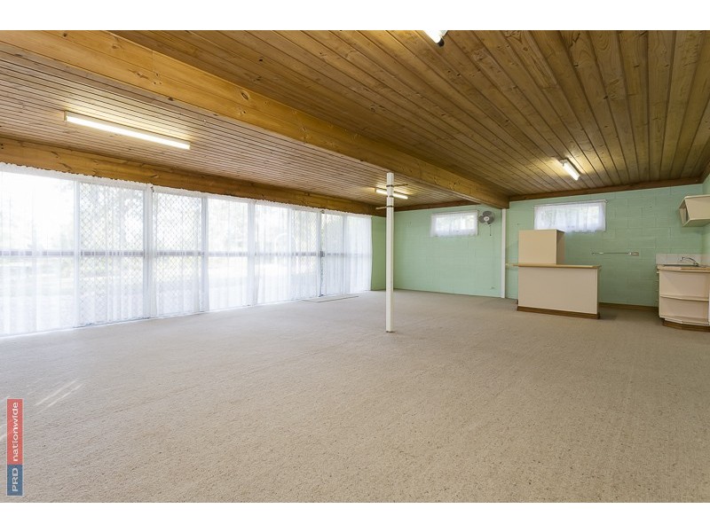 33 Packett Crescent, Loganlea QLD 4131