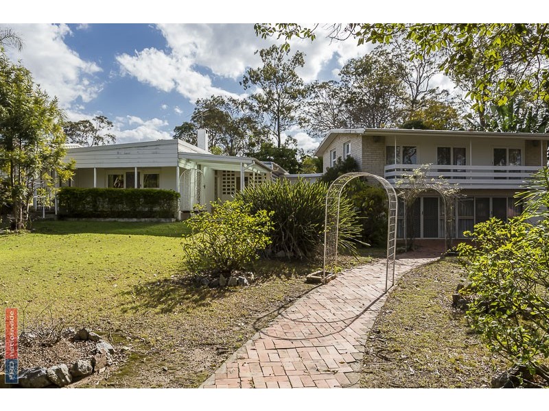 33 Packett Crescent, Loganlea QLD 4131