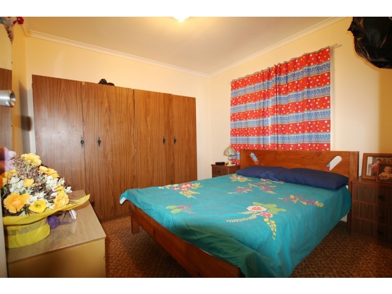 10 Grove Road, Holmview QLD 4207