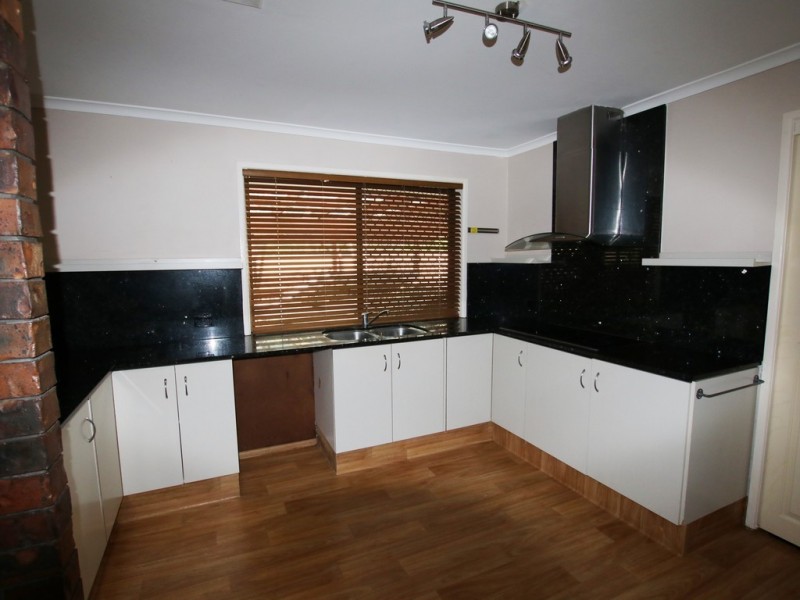 696 Browns Plains Road, Marsden QLD 4132