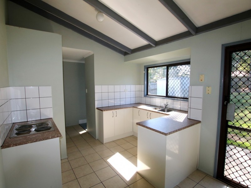 35 Whiteman Street, Crestmead QLD 4132