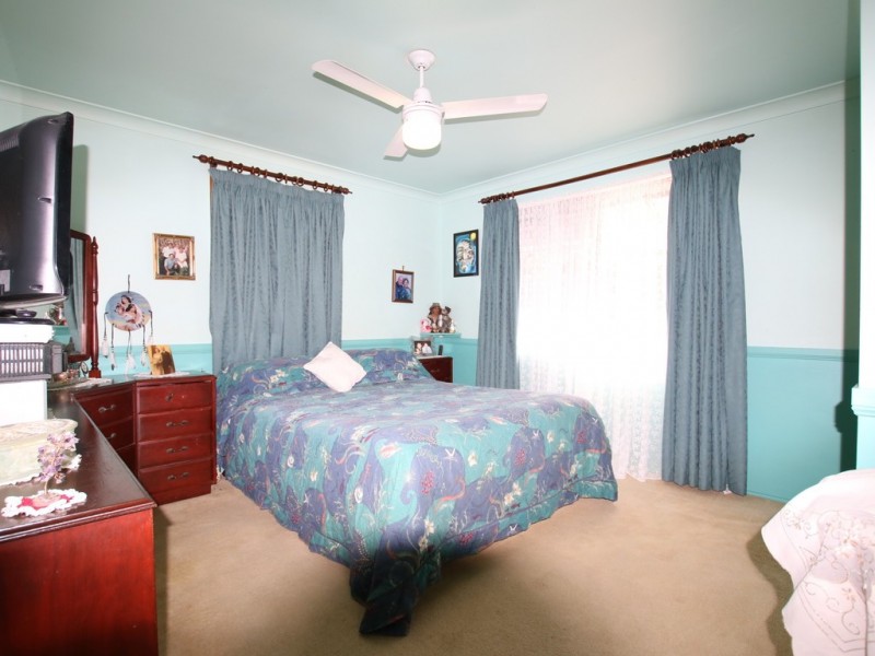 8 Yale Street, Marsden QLD 4132