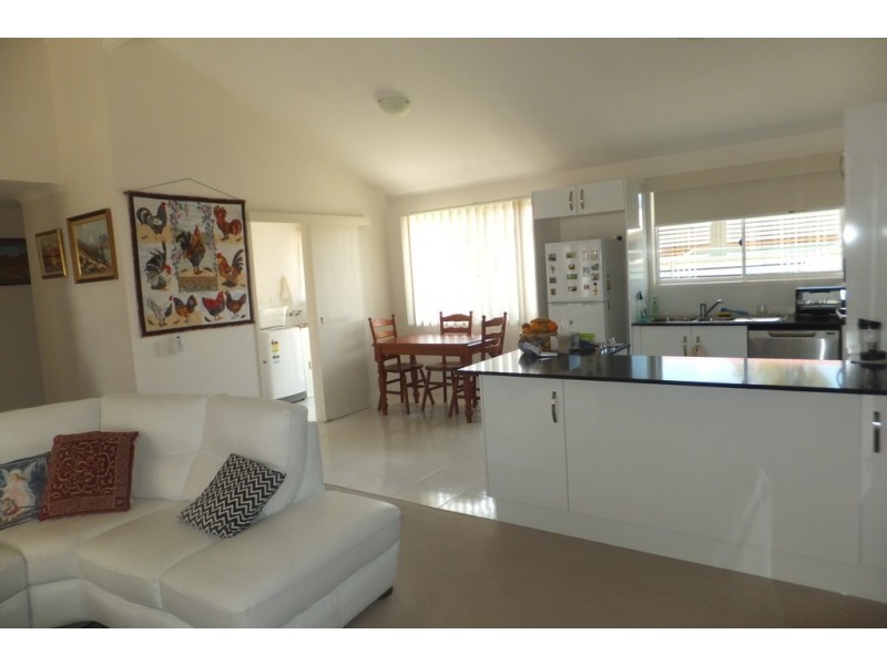 19 Cedar Court, Palm Lakes Resort, Bethania QLD 4205