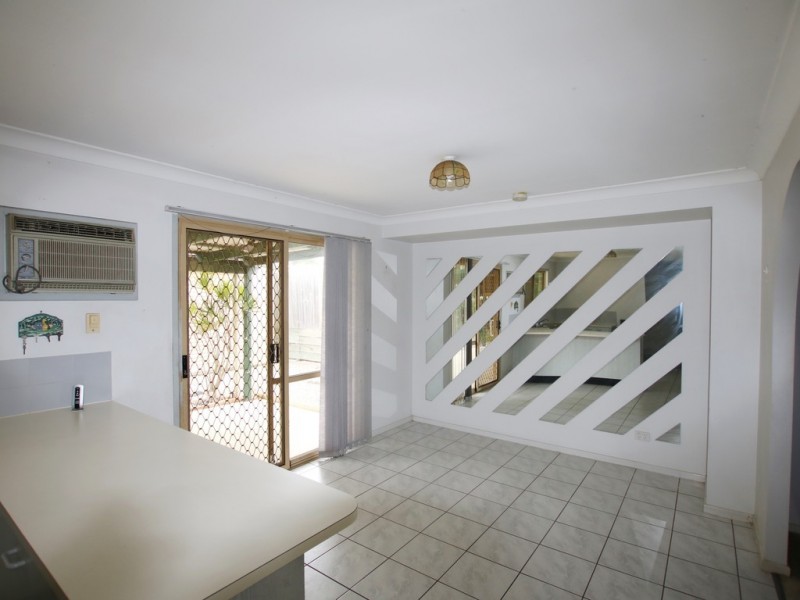 8 Duranta Court, Crestmead QLD 4132