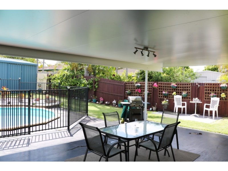 9 Front Court, Marsden QLD 4132