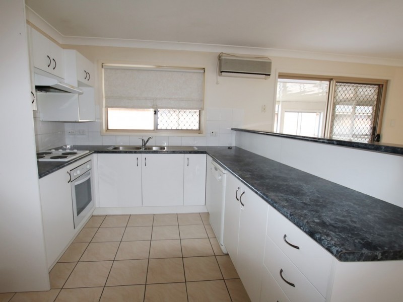 8 Lake Cooloola Court, Logan Reserve QLD 4133