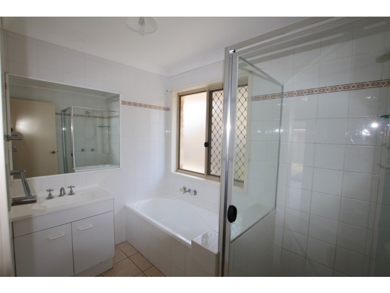 8 Lake Cooloola Court, Logan Reserve QLD 4133