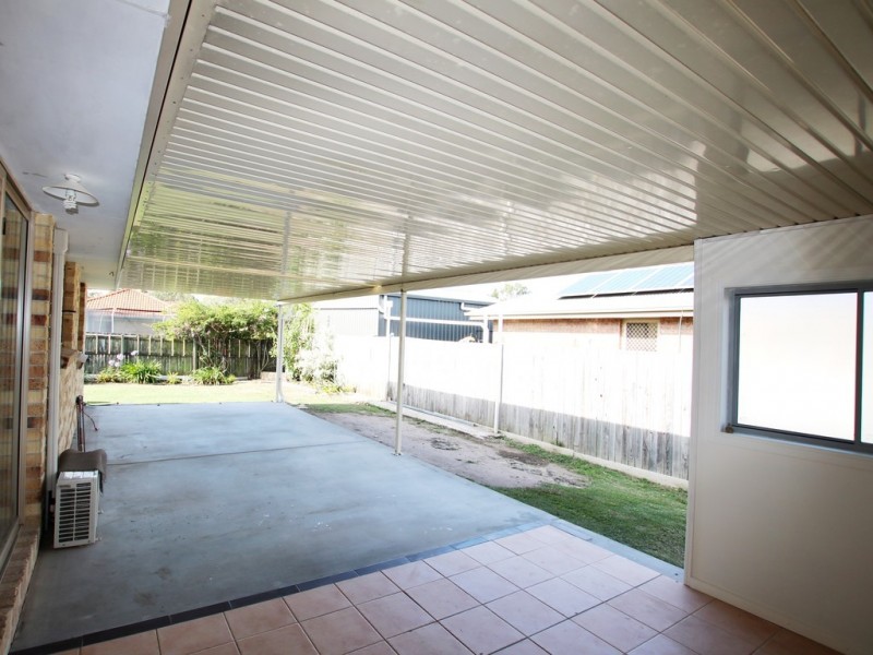 8 Lake Cooloola Court, Logan Reserve QLD 4133