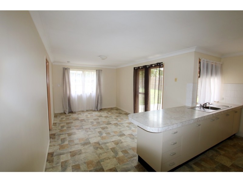 14 Barcrest Street, Crestmead QLD 4132
