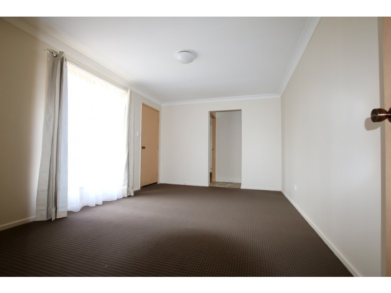 14 Barcrest Street, Crestmead QLD 4132