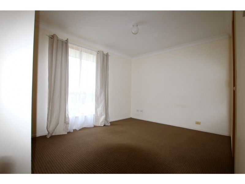 14 Barcrest Street, Crestmead QLD 4132
