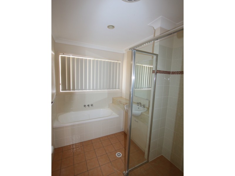 27 Geaney Blvd, Crestmead QLD 4132