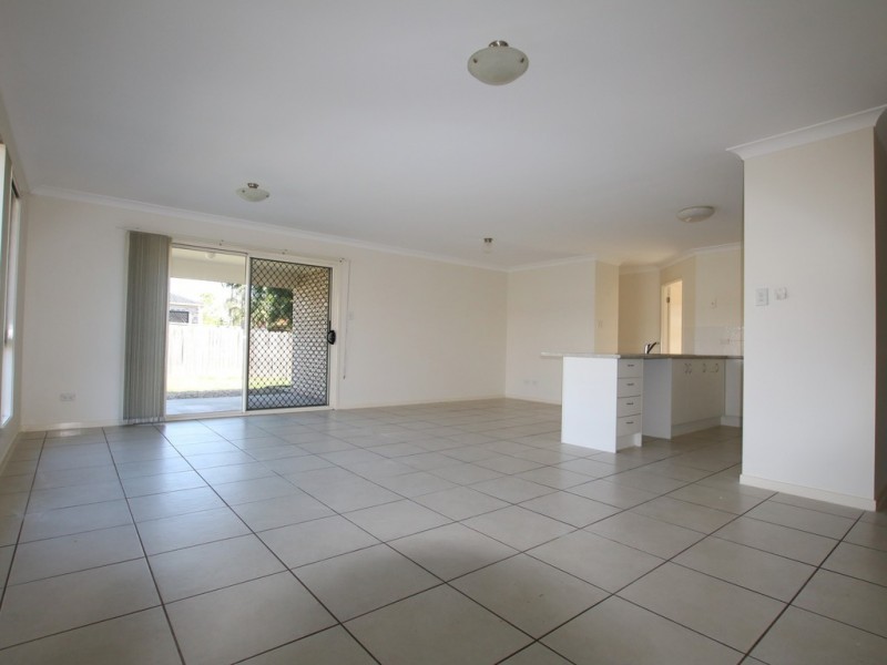 10 Ashmore Close, Marsden QLD 4132