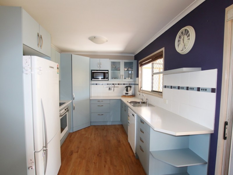 15 Limerick Drive, Crestmead QLD 4132