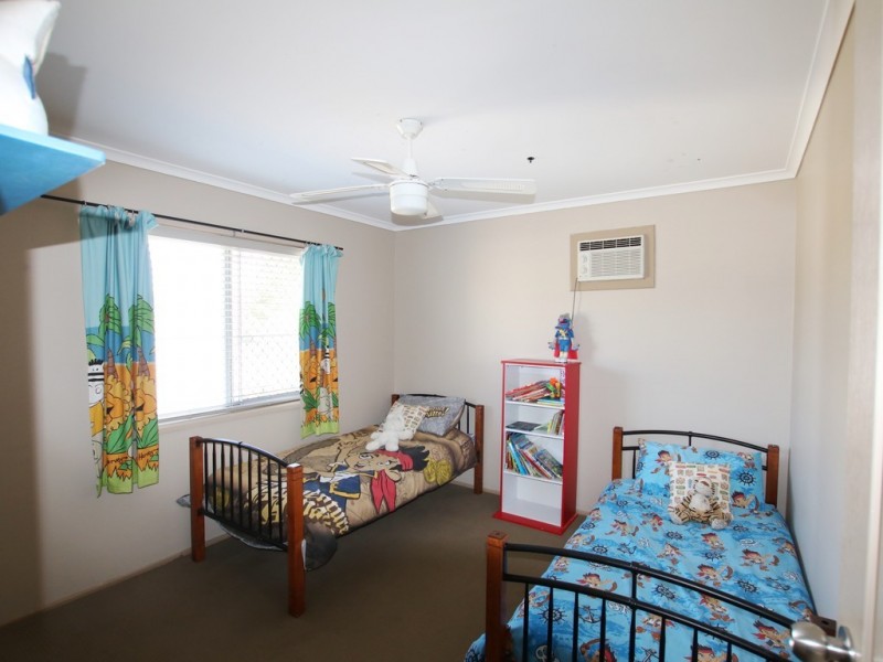 15 Limerick Drive, Crestmead QLD 4132