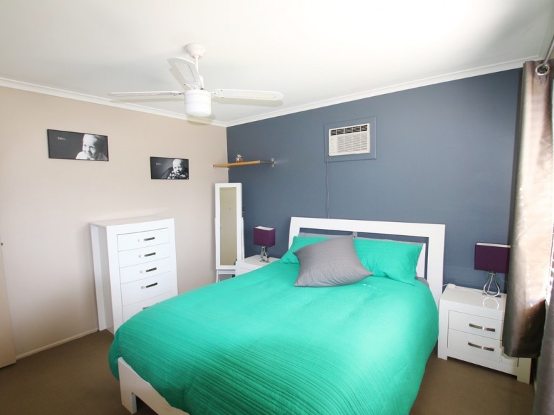 15 Limerick Drive, Crestmead QLD 4132