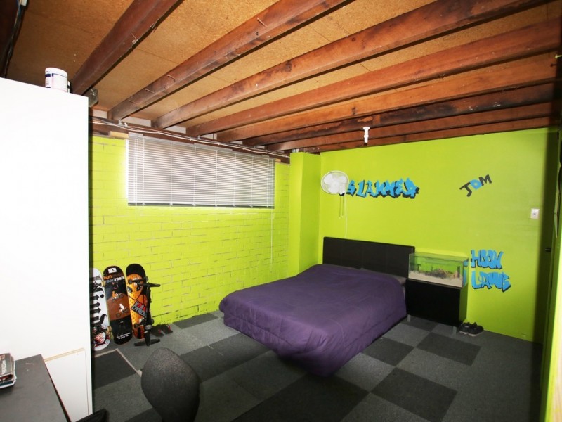 15 Limerick Drive, Crestmead QLD 4132