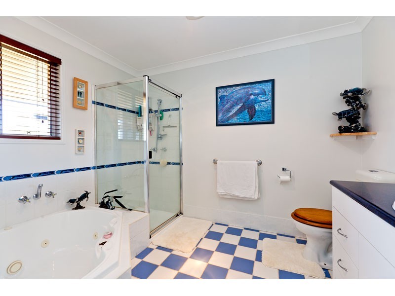 73 Belford Drive, Wellington Point QLD 4160