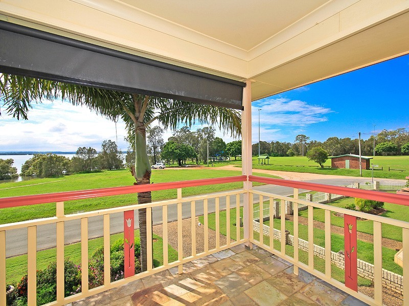 213 Esplanade, Redland Bay QLD 4165