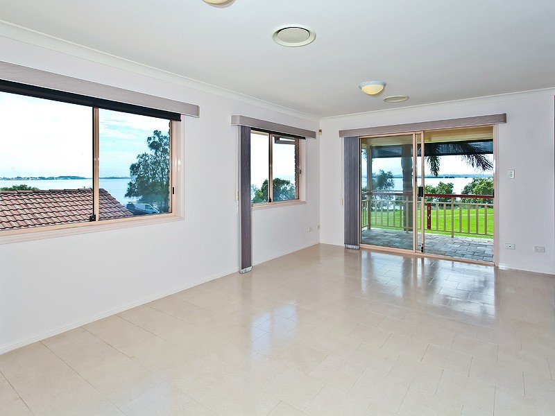 213 Esplanade, Redland Bay QLD 4165
