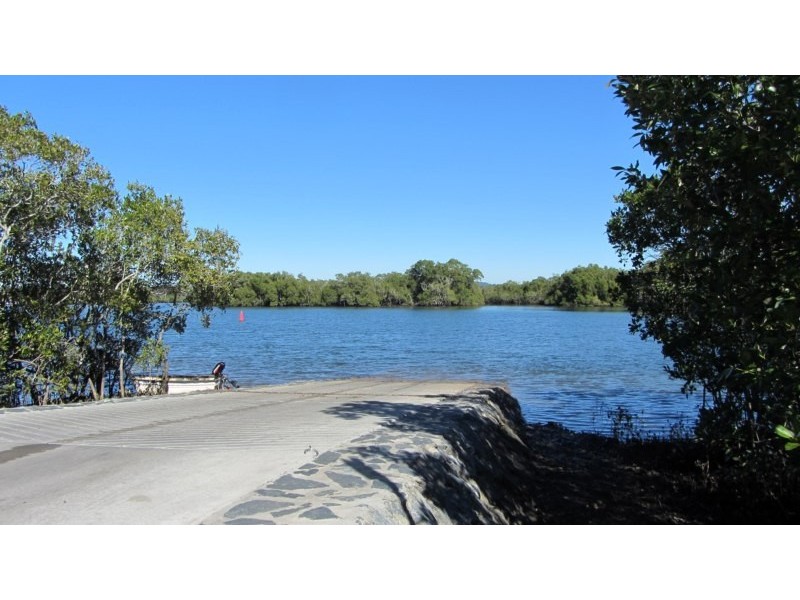 24 Lucy Street, Thorneside QLD 4158