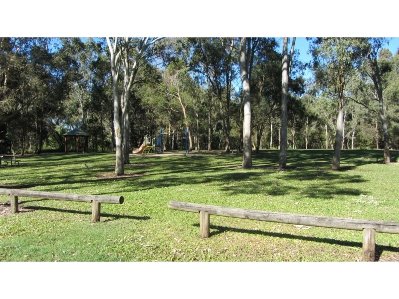 24 Lucy Street, Thorneside QLD 4158