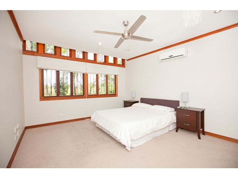 233 Main Road, Wellington Point QLD 4160