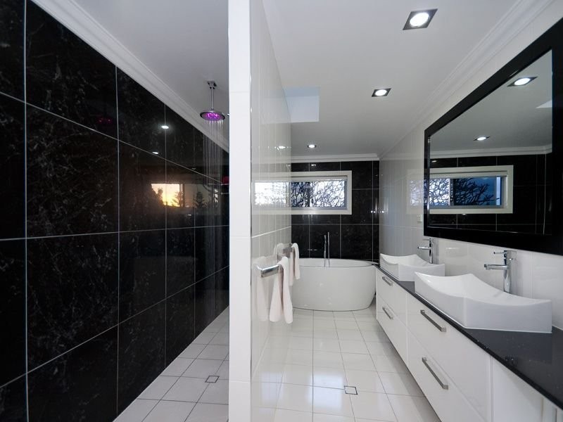 12 Wellesley Street, Wellington Point QLD 4160
