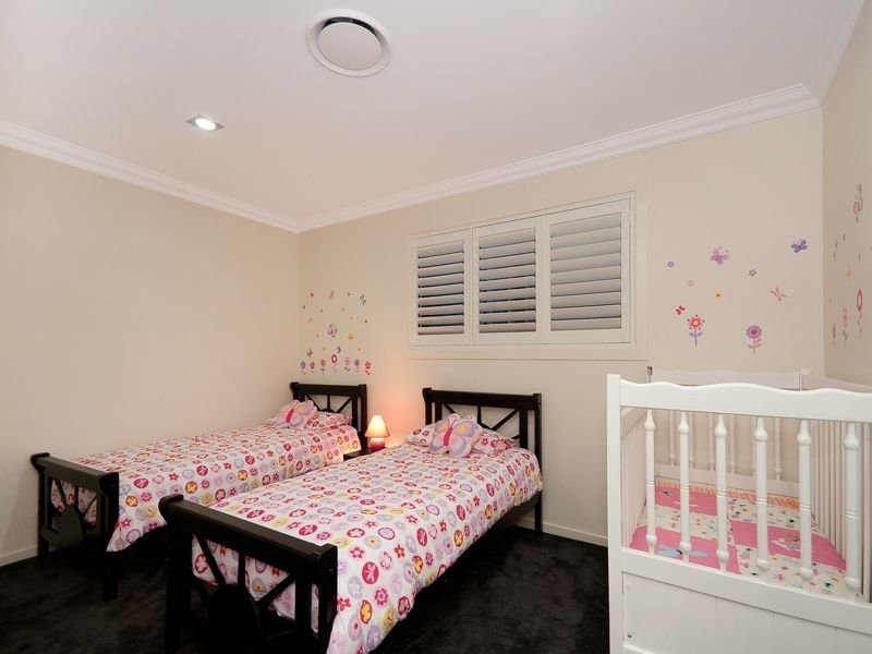 12 Wellesley Street, Wellington Point QLD 4160