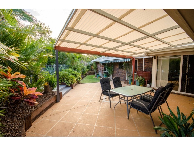 11 Macgregor Dr, Birkdale QLD 4159