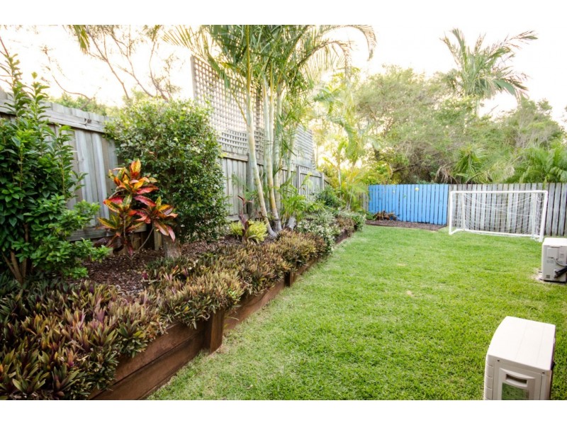 11 Macgregor Dr, Birkdale QLD 4159