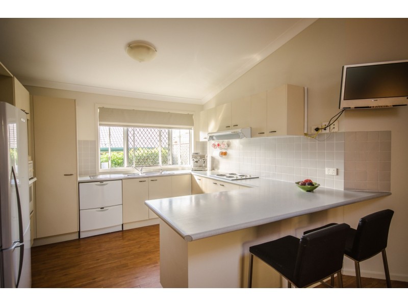 11 Macgregor Dr, Birkdale QLD 4159
