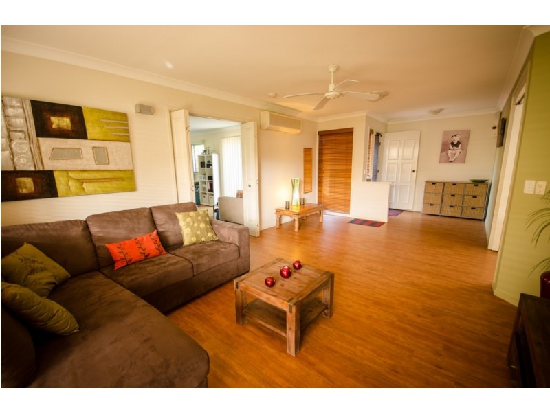 11 Macgregor Dr, Birkdale QLD 4159