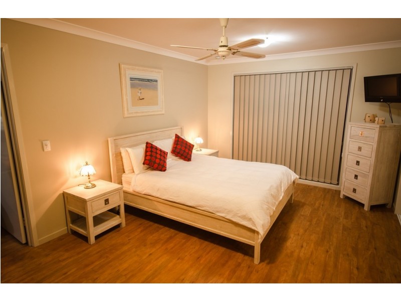 11 Macgregor Dr, Birkdale QLD 4159