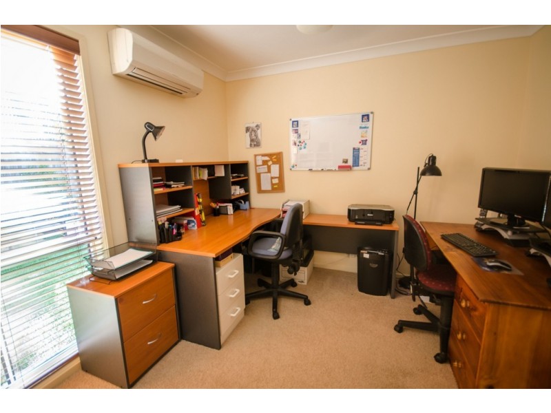 11 Macgregor Dr, Birkdale QLD 4159