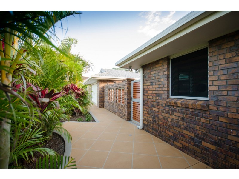 11 Macgregor Dr, Birkdale QLD 4159