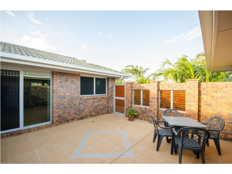 11 Macgregor Dr, Birkdale QLD 4159
