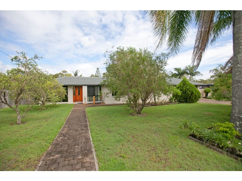 13 Catherine Street, Birkdale QLD 4159