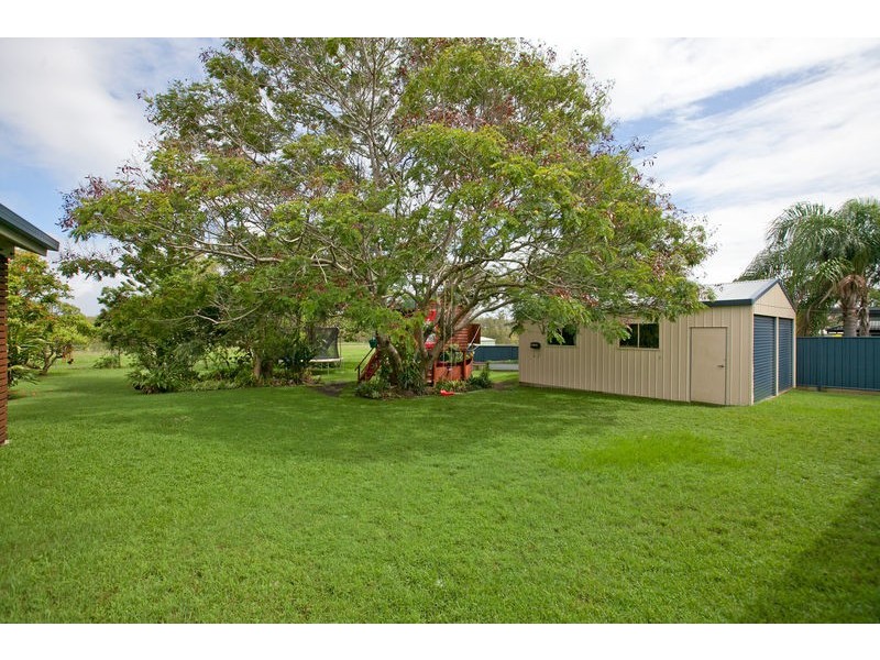 13 Catherine Street, Birkdale QLD 4159