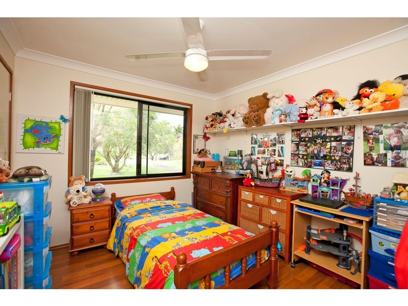 13 Catherine Street, Birkdale QLD 4159