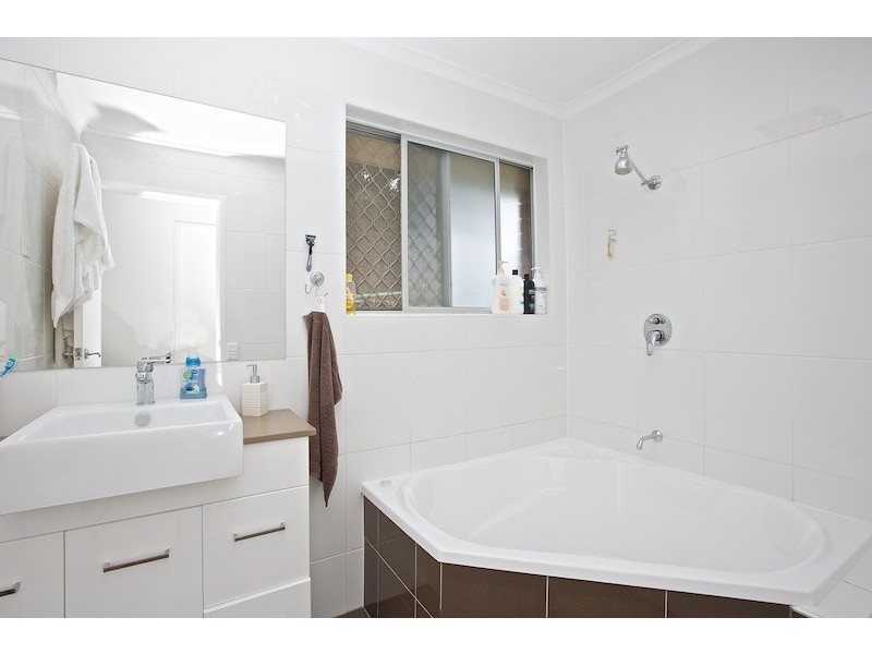 4 Weymouth Street, Alexandra Hills QLD 4161