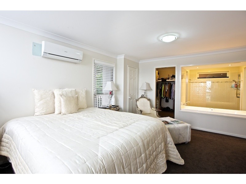 20 Hull Street, Thorneside QLD 4158