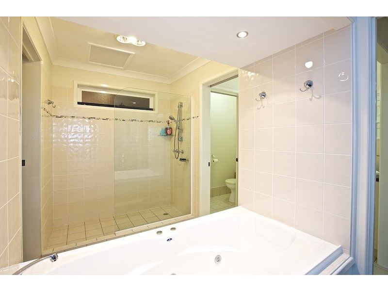 20 Hull Street, Thorneside QLD 4158