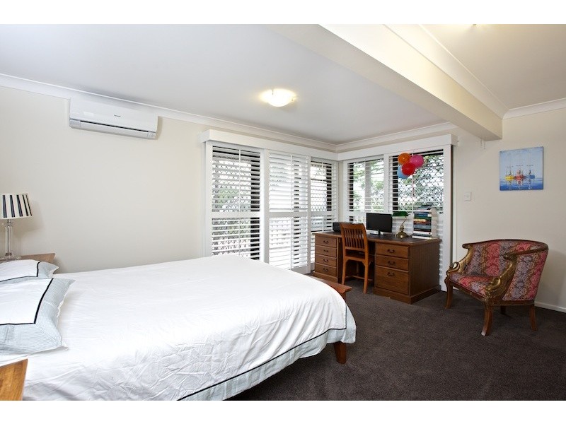 20 Hull Street, Thorneside QLD 4158