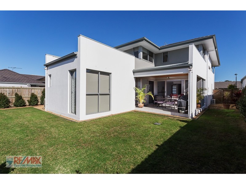 12 Esk Crescent, Wakerley QLD 4154